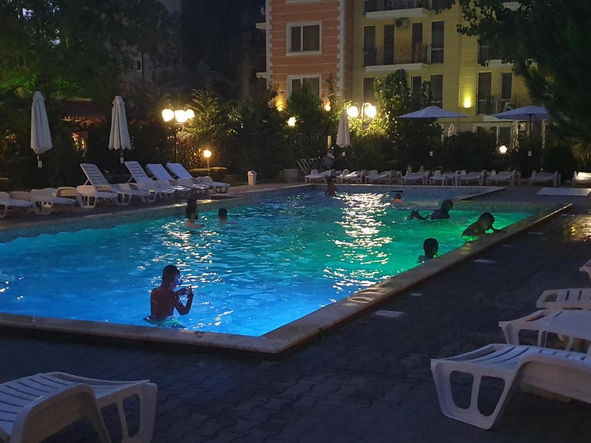 Vanilla Garden Apartments Σάνι Μπιτς Εξωτερικό φωτογραφία